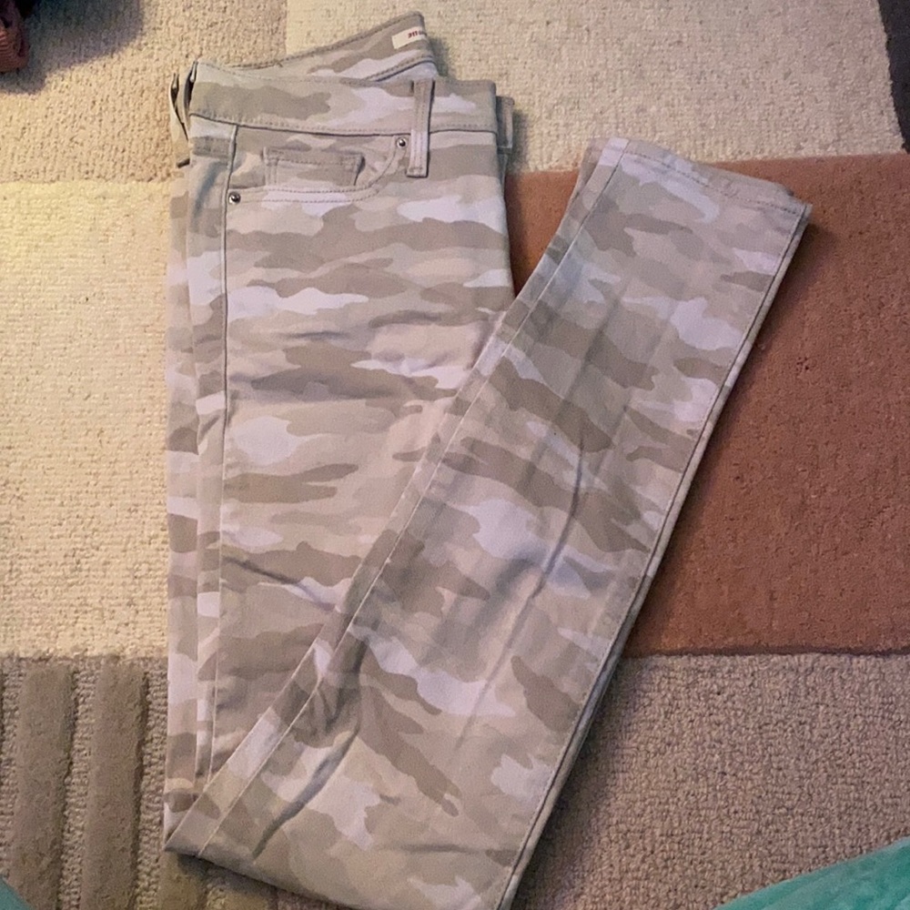 NWOT, Levi’s 311, skinny pants